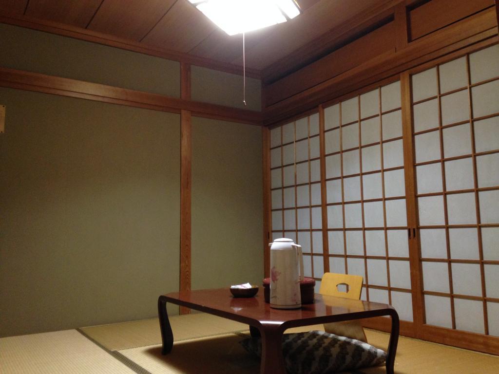 Ryokan Bentenkaku Osaki  Rum bild